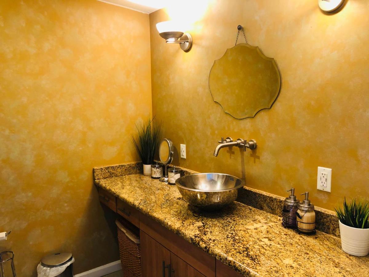 Updated Amazing Bi -Level Condo Minutes From Water Views Of New York City North Bergen Exteriér fotografie